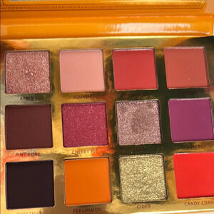 Vibrant Eyeshadow Palette with Bold Colors